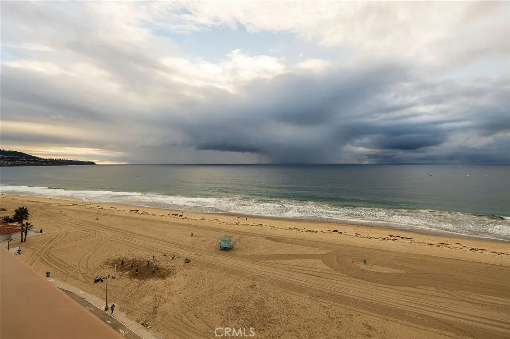 727 Esplanade 302, Redondo Beach, California 90277 home-pic-54